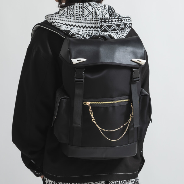 「アルベド モデル バックパック」22,000円（税込）（C）丸山くがね・KADOKAWA刊／オーバーロード4製作委員会