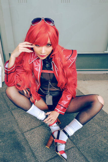 ボリューム『勝利の女神:NIKKE』／イケハタカオリ（X：@ikehata_kaori_2）