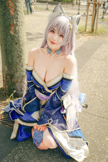 信濃『アズールレーン』／Nari（X：@nariddyang）