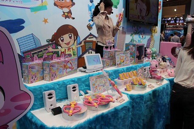 ベイブレード新作やスターウォーズ　タカラトミーブース@東京おもちゃショー2015