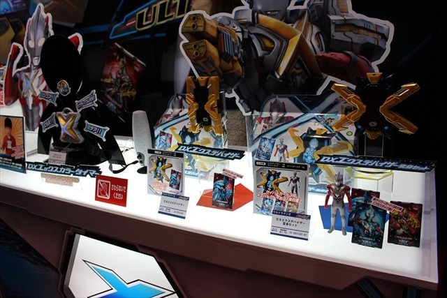 「ウルトラマンX」「妖怪ウォッチ」人気キャラクター勢ぞろいのバンダイブース@東京おもちゃショー2015