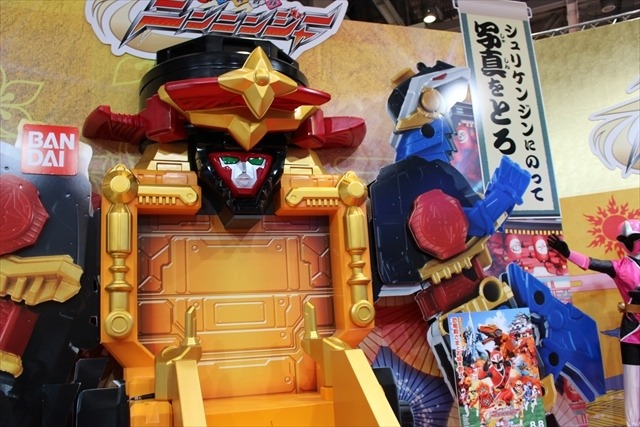 「ウルトラマンX」「妖怪ウォッチ」人気キャラクター勢ぞろいのバンダイブース@東京おもちゃショー2015