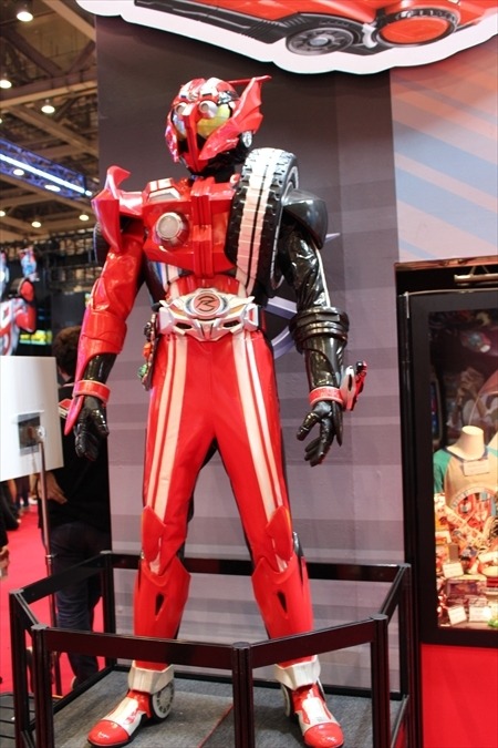 「ウルトラマンX」「妖怪ウォッチ」人気キャラクター勢ぞろいのバンダイブース@東京おもちゃショー2015