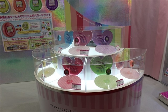 「ウルトラマンX」「妖怪ウォッチ」人気キャラクター勢ぞろいのバンダイブース@東京おもちゃショー2015