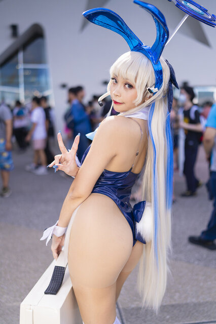 トキ（バニーガールver.）『ブルーアーカイブ』／仁美（Instagram：kadorin_hitomi）