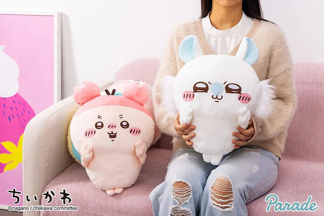 「ちいかわ」古本屋、モモンガが可愛くポーズ！全長約35cmもの「BIGぬいぐるみ」、手のひらサイズの「マスコット」が12月中旬登場