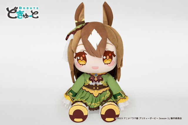 で、デカすぎる！『ウマ娘』キタサンブラック、サトノダイヤモンドが「約100cm超えの超特大ぬいぐるみ」になって登場
