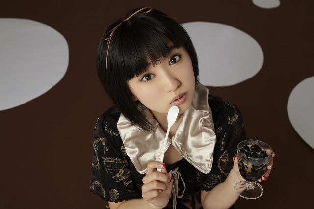 「悠木碧フォトブック Sugary Fairy～季節のスイーツを添えて～」