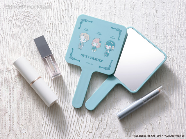 『SPY×FAMILY』スクエアハンドミラー（C）遠藤達哉／集英社・SPY×FAMILY製作委員会