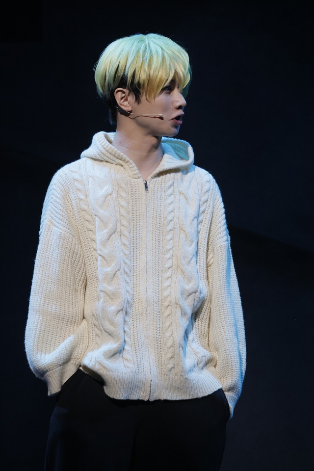 『舞台「東京リベンジャーズ」－聖夜決戦編－』舞台写真（C）和久井健・講談社／舞台「東京リベンジャーズ」製作委員会