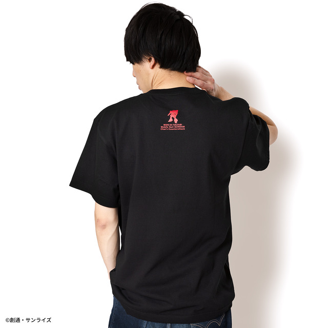 STRICT-G『機動戦士ガンダム 逆襲のシャア』半袖Tシャツ（C）創通・サンライズ