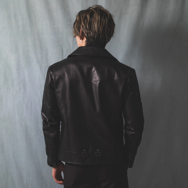 TVアニメ『ベルセルク』ガッツ 狂戦士の甲冑 モデル アウター（C）三浦建太郎（スタジオ我画）・白泉社／ベルセルク製作委員会