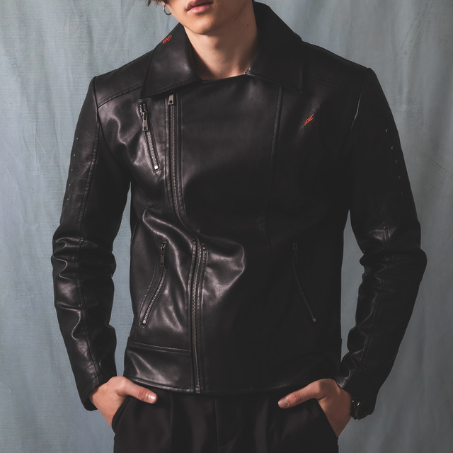 TVアニメ『ベルセルク』ガッツ 狂戦士の甲冑 モデル アウター（C）三浦建太郎（スタジオ我画）・白泉社／ベルセルク製作委員会