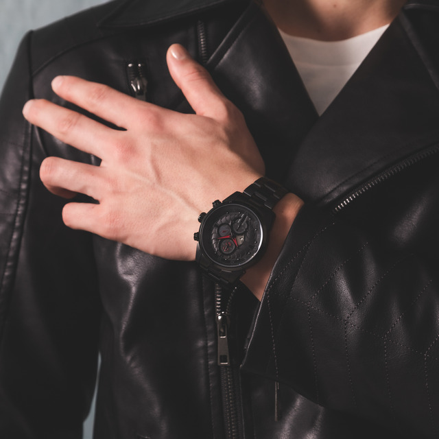 TVアニメ『ベルセルク』ガッツ 狂戦士の甲冑 モデル 腕時計（C）三浦建太郎（スタジオ我画）・白泉社／ベルセルク製作委員会