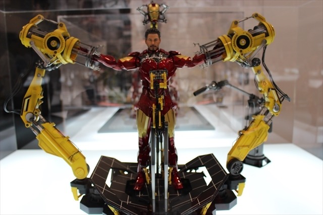 「アベンジャーズ」六本木に秘密基地を再現　ホットトイズのヒーローたちが集結