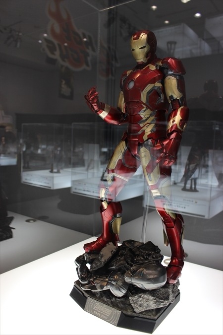 「アベンジャーズ」六本木に秘密基地を再現　ホットトイズのヒーローたちが集結