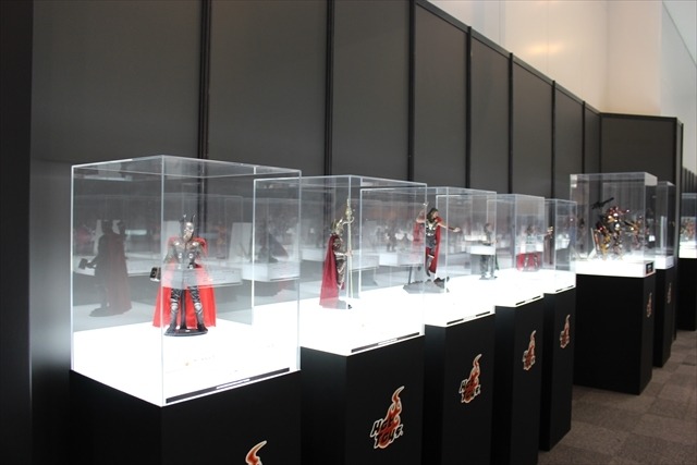 「アベンジャーズ」六本木に秘密基地を再現　ホットトイズのヒーローたちが集結