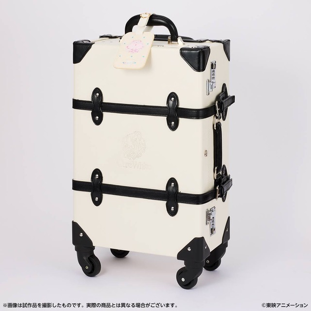 「キャリーケース＆ラゲッジタグセット」27,000円（税込）（C）東映アニメーション