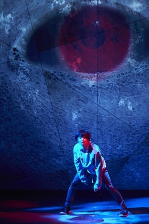 舞台「東京喰種トーキョーグール」 はエピソードを凝縮、濃密さを強調した作品