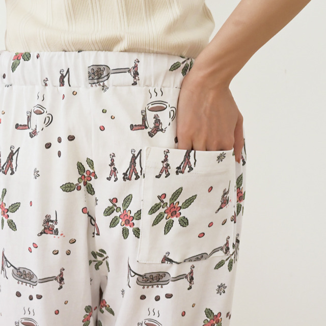 「ルームパンツ」4,950円（税込）（C）2015 EXNOA LLC/NITRO PLUS