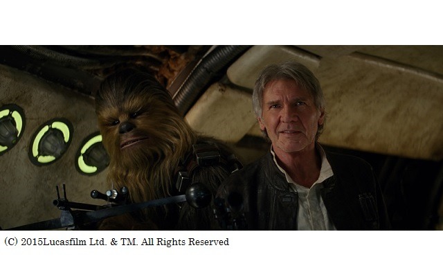 「スター・ウォーズ/フォースの覚醒」メイキング、コミコンで明かされた裏側　日本語字幕版も公開