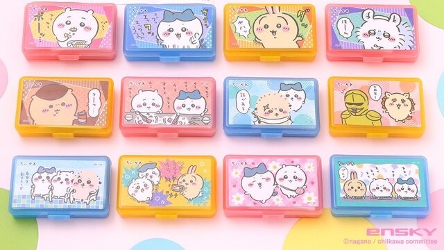 小物入れにも使える“ちいかわ”のケースが可愛い！うさぎやくりまんじゅうも登場のシールが付属で、手持ちのアイテムをちいかわ仕様に