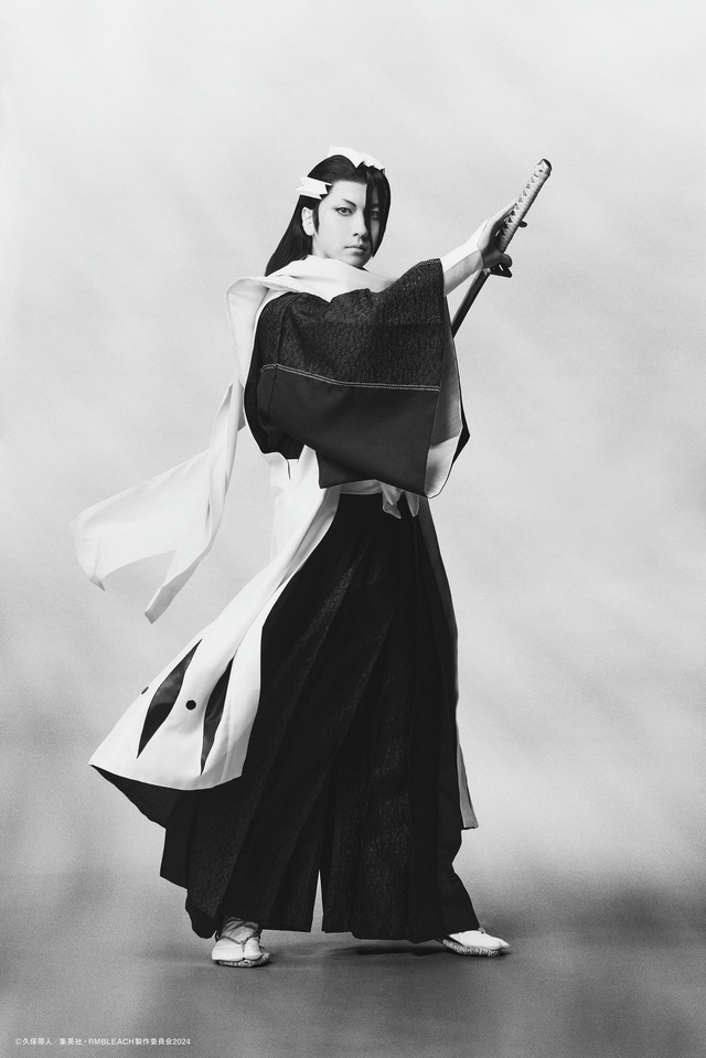 「『ROCK MUSICAL BLEACH』～Arrancar the Beginning～」朽木白哉：山本一慶（C）久保帯人／集英社・RMBLEACH 製作委員会 2024