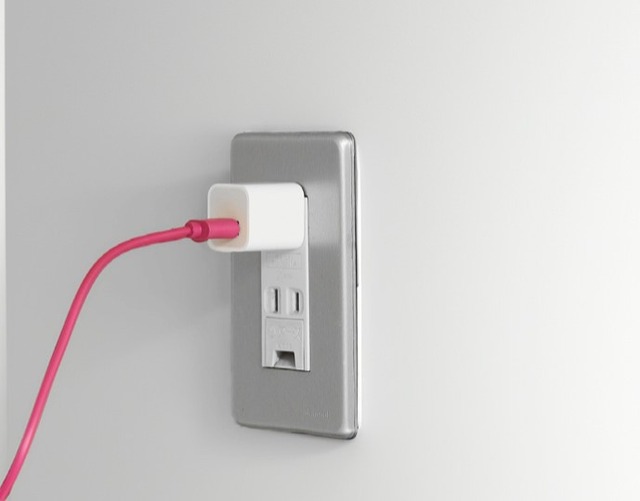 「機動戦士ガンダムSEEDシリーズ ハロ 置くだけスマホ充電器 BOOK」3,575円（税込）（C）創通・サンライズ