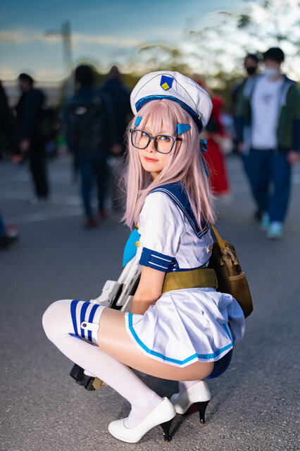 ネオン『勝利の女神:NIKKE』／零崎沙耶（Twitter：@zerozakisaya）、撮影：乃木章