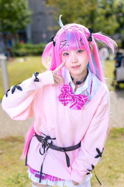 湊あくあ「ホロライブ」／さな（@u_u_Etoile）、撮影：ライオン（X：@goldlion000）