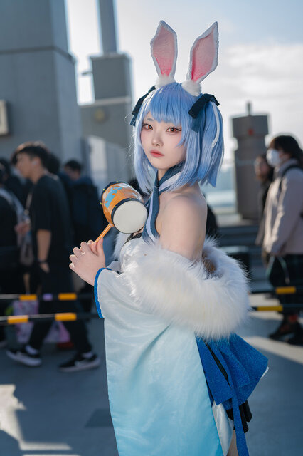 兎田ぺこら「ホロライブ」／えびせんべい（@ebisen_bei_kosu）、撮影：tama（X：@tama_0811_）