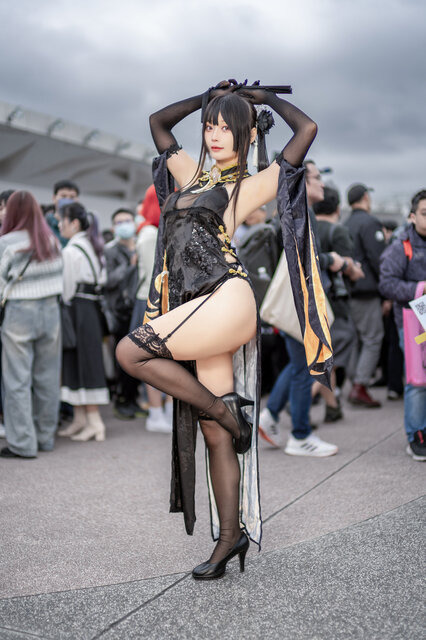 鎮海（たゆたう波間ver.）『アズールレーン』／Miyu小咪（Instagram：kotori_0214）