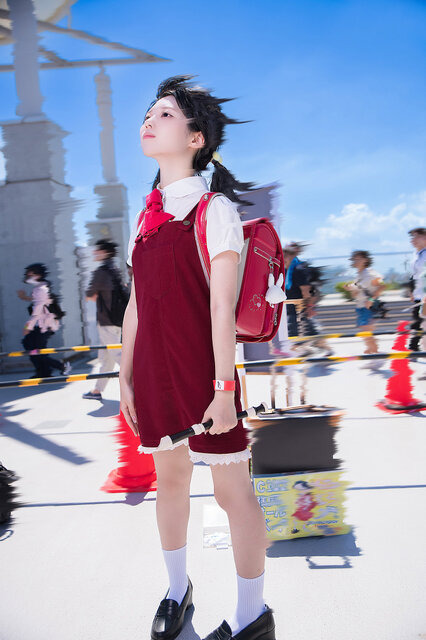 歌愛ユキ「強風オールバック」楽曲：ゆこぴ／桃田とろ（X：@toro_momomo）、撮影：マサ（X：@mojo37046127）