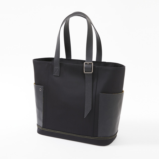 「夏油傑モデル バッグ」19,800円（税込）（C）芥見下々／集英社・呪術廻戦製作委員会