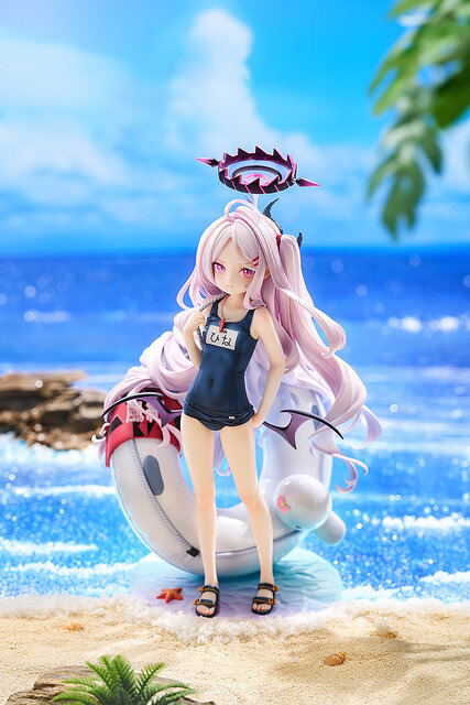 水着から浮いたおヘソが眩しい…！『ブルアカ』「ヒナ（水着）」フィギュアが予約開始―大ボリュームな髪にも注目