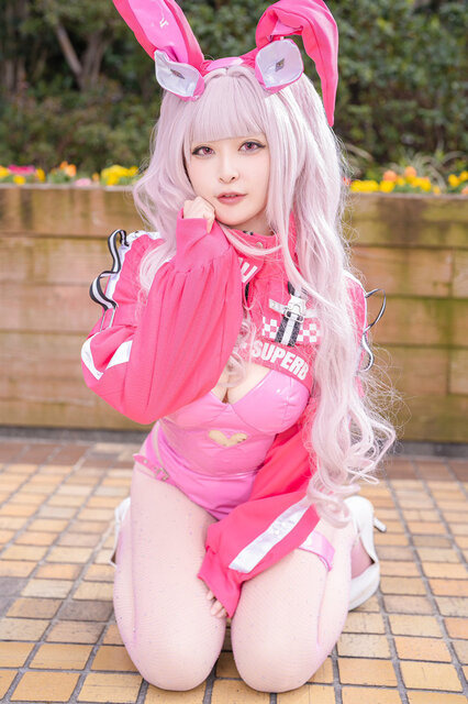 アリス『勝利の女神:NIKKE』／百儀葬（X：@m_m_g_s_u_）