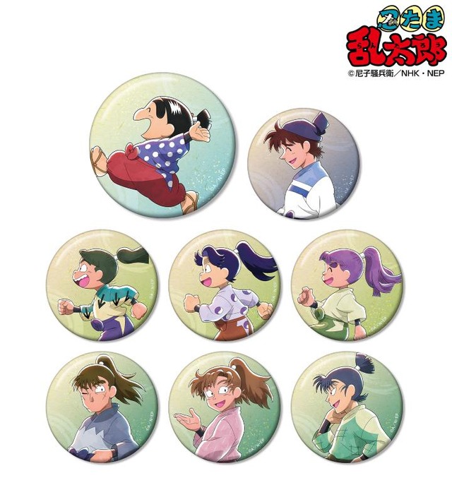 描き下ろし みんなで歩むの段ver. トレーディング缶バッジ ver.B　（C）尼子騒兵衛／NHK・NEP
