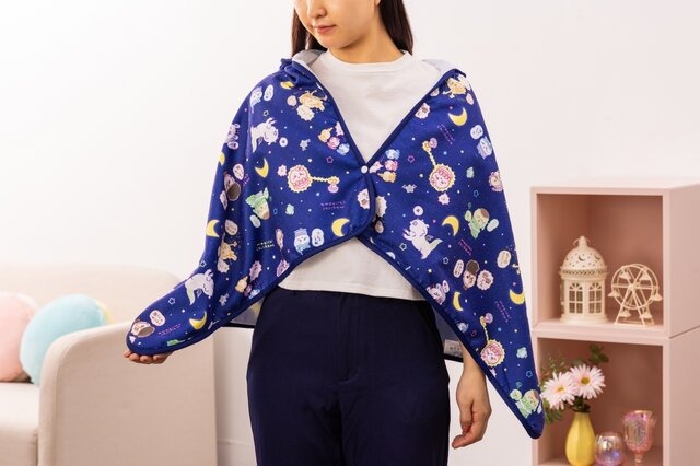 「まじかるちいかわ」夏にピッタリ！散りばめられたハチワレらが可愛すぎる、ひんやりタオルやレジャー用品などが登場