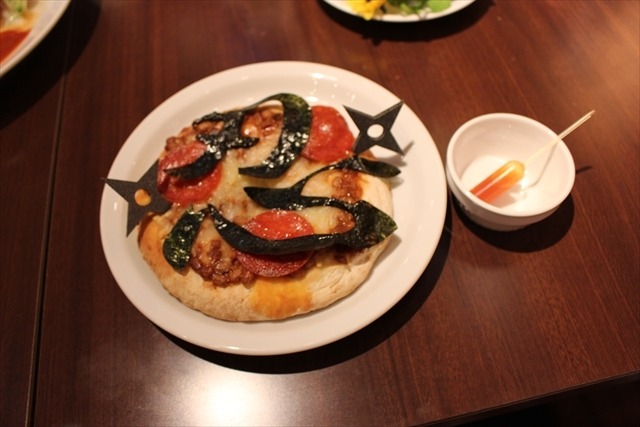 銀ちゃんが借金返済のために出店!?「カフェ＆バーCHARACRO feat.銀魂」池袋に登場