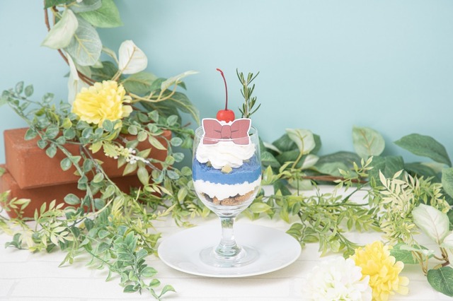 「名探偵コナンカフェ」ガーデンパーティーパフェ～江戸川コナン～