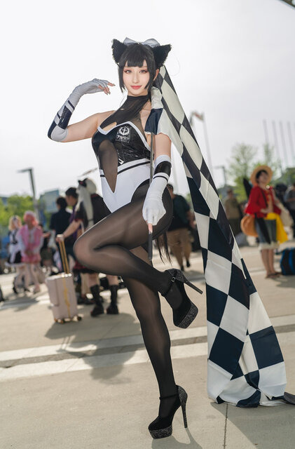 高尾『アズールレーン』／タオぺこ（@pezant_tao）