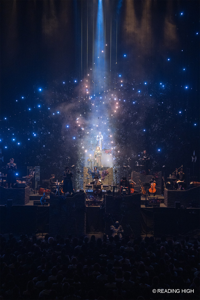 音楽朗読劇 READING HIGH『ROAD to AVALON』舞台全景（C）READING HIGH