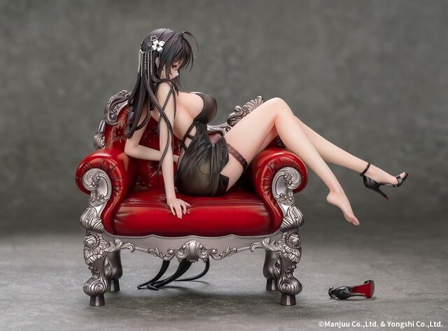 スリットから覗く太ももが艶めかしい…！セクシードレスの『アズレン』大鳳フィギュア登場、“生足美脚”まで破壊力抜群