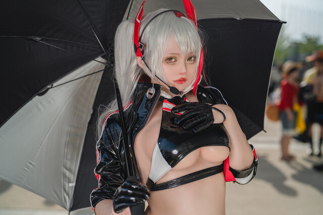 プリンツ・オイゲン『アズールレーン』／終夜蓮（@sorcieresommeil）