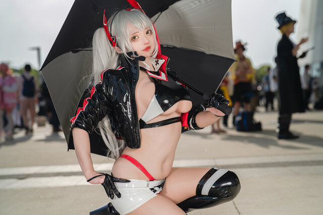 プリンツ・オイゲン『アズールレーン』／終夜蓮（@sorcieresommeil）