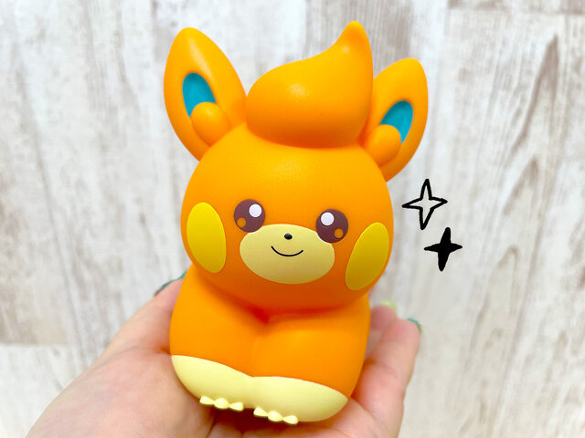 ピカチュウ、パモにお金を貯金！『ポケモン』ころんとかわいいソフビフィギュア型貯金箱が登場
