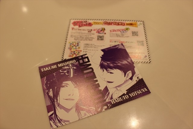 無料配布物はうちわがトレンド、ポストカード、紙袋など登場：コミケ88レポート