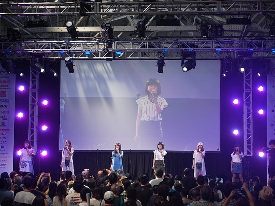 Fes★tiveがCHEERZブースを盛り上げた (c) Kevin Frates