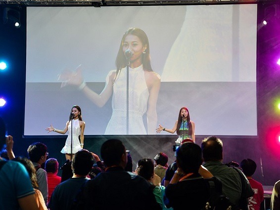 フェイント★スター(c) Kevin Frates