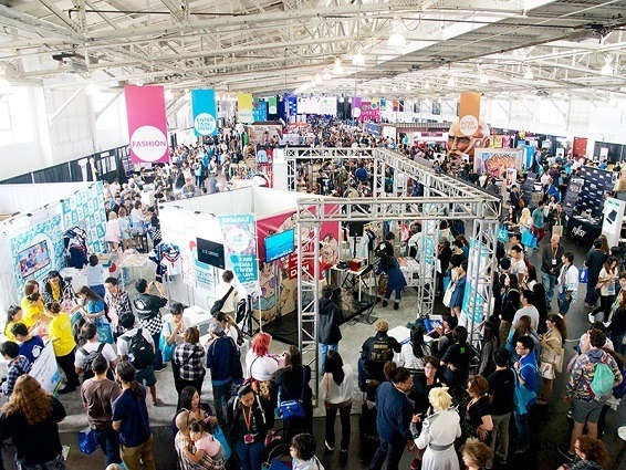 会場内で行われたもしもしにっぽんフェスティバル (c) Dave Golden